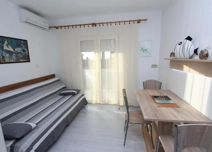 Apartments And Room Eva